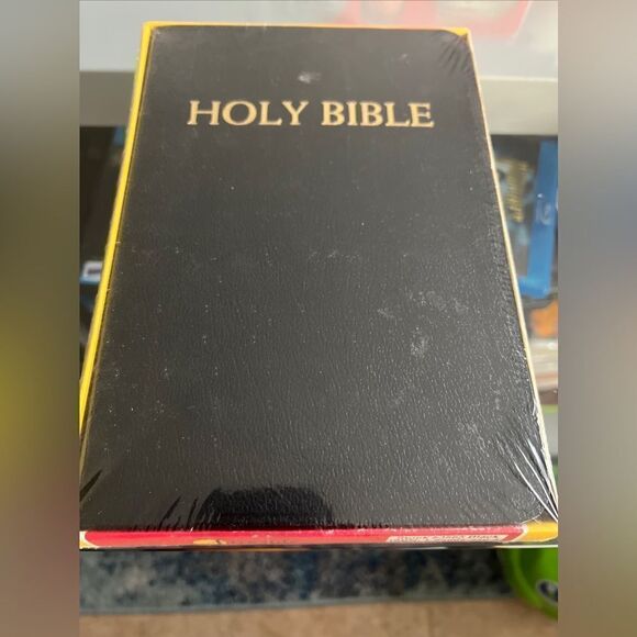 THE NEW AMERICAN BIBLE: CATHOLIC COMPANION EDITION New Sealed - Picture 1 of 4